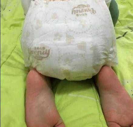 恐慌之下，有妈妈把纸尿裤塞进了烤箱