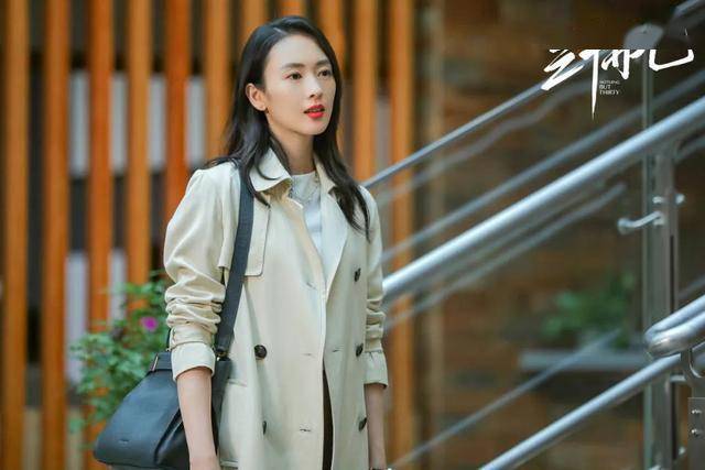 迟蓬获白玉兰最佳女配角，演艺生涯的璀璨时刻