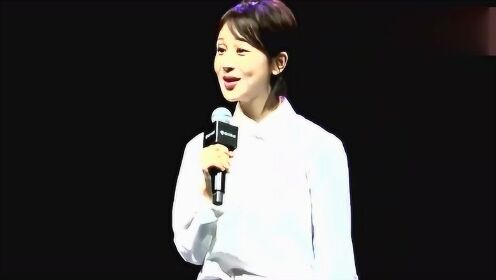杨紫泪洒舞台，那一刻的感动与坚韧