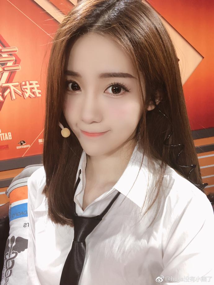 EXO演唱会歌曲365换衣服视频大全，一场视觉与听觉的双重盛宴