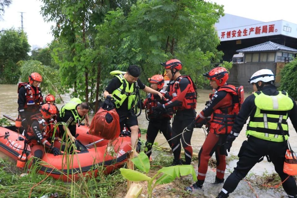 破纪录！广西暴雨为何这么猛