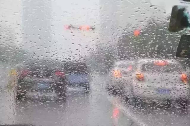 你的感觉没错，极端天气越来越常见了